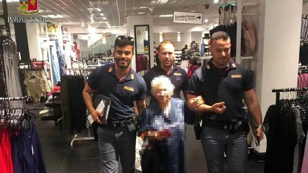 Büntetés helyett ajándékot kapott a tolvaj néni