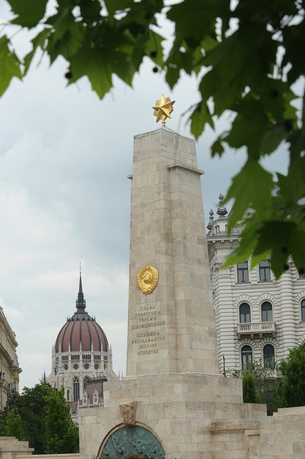 Tarlós eltüntetné a szovjet emlékművet a Szabadság térről