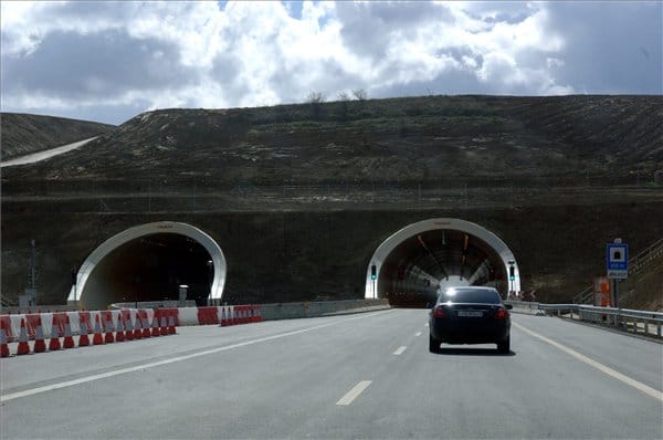 Gazdaságtalan volt az M6-os építése
