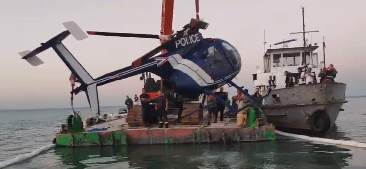 Rengeteg szerencse kellett ahhoz, hogy mindkét pilóta túlélje a rendőrségi helikopter Balatonba csapódását