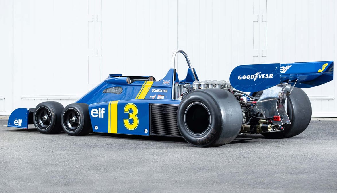 Hatkerekű ikonikus F1-autó került eladósorba
