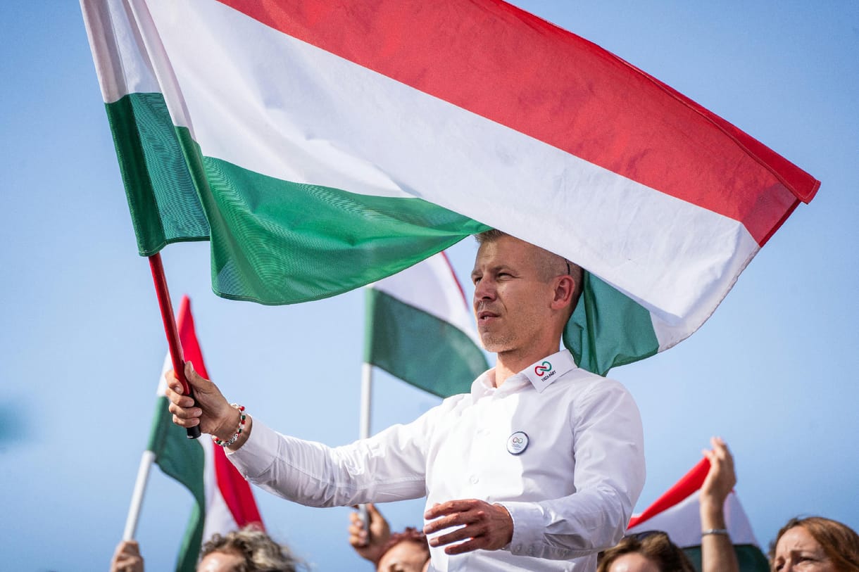 „Kiszórt kib*szott sok pénzt, 103 milliót a Hősök terei izére” – újabb Magyar Péterről szóló hangfelvétel került ki