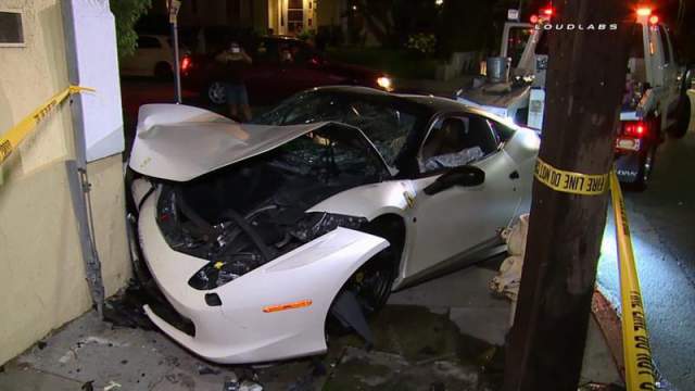Most sem lett jó vége a közúti Ferrari-Porsche csatának