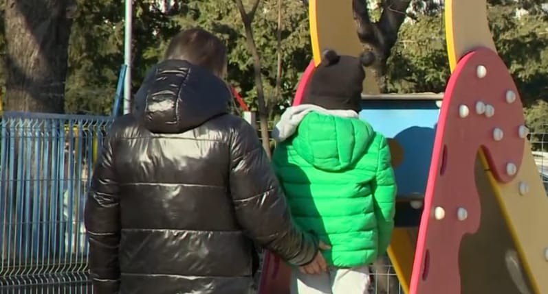 Tovább dolgozhat az óvónő, aki Mauglinak és majomnak nevezett egy autista kisfiút