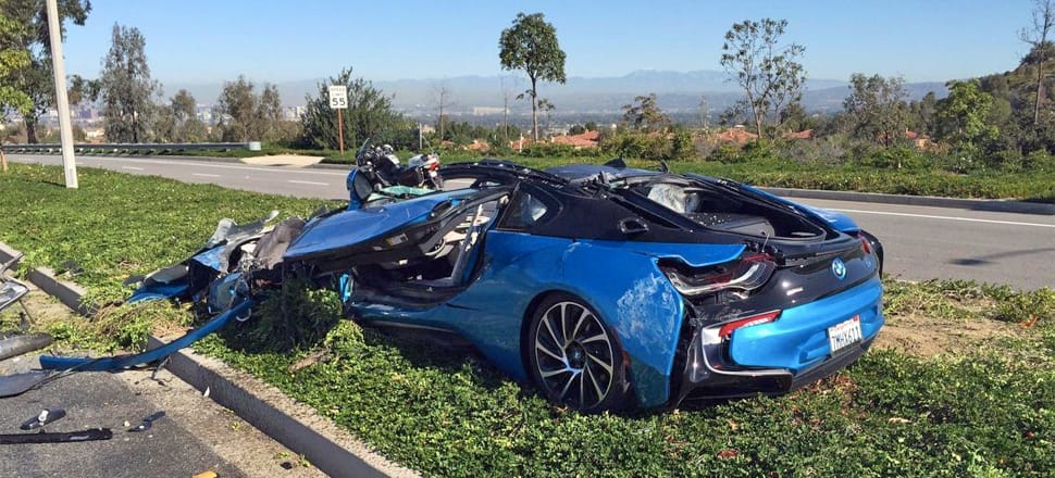 Kilapította a BMW i8-at a betonkeverő