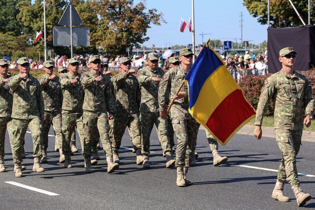 Önkéntes katonai szolgálatot vezet be az orosz–ukrán háború miatt Románia