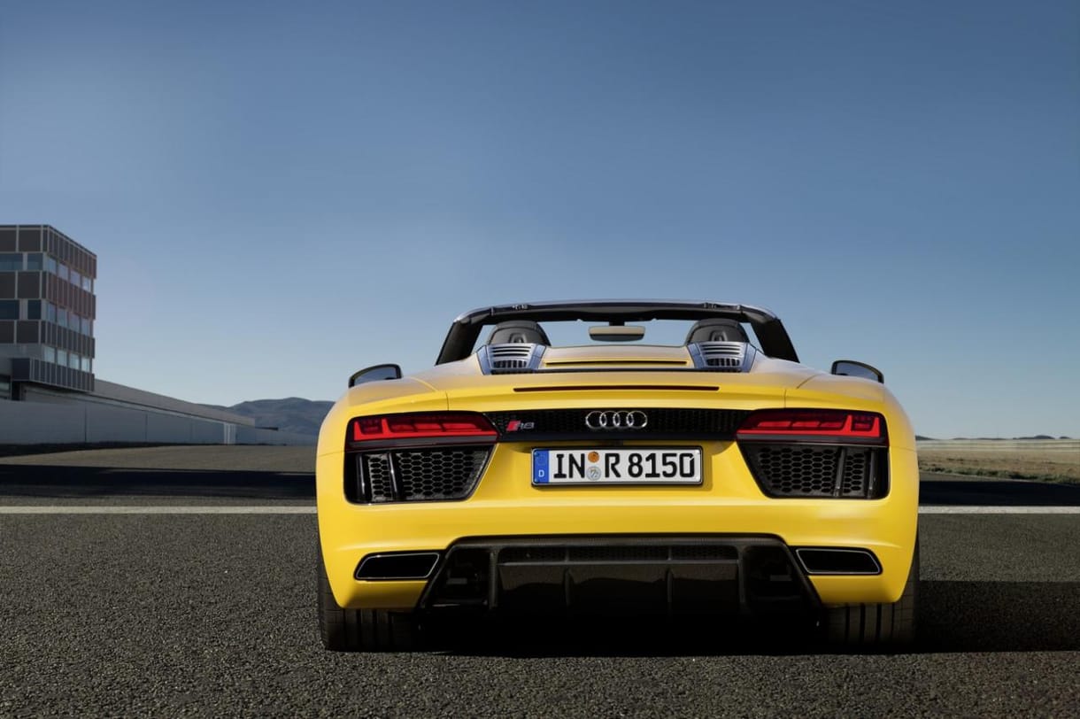 Megszabadult a tetejétől az Audi R8