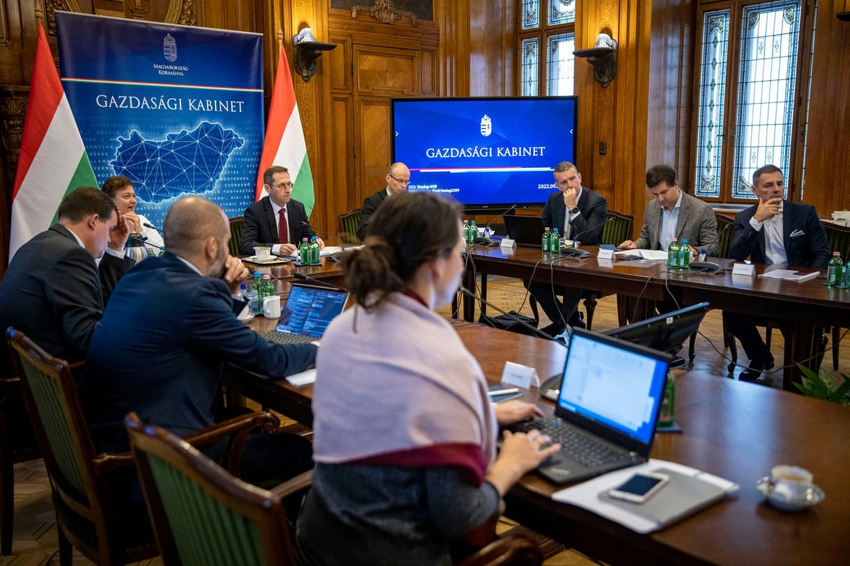 Legalább akkora Orbánék megszorító csomagja, mint 2006-ban Gyurcsányéké volt