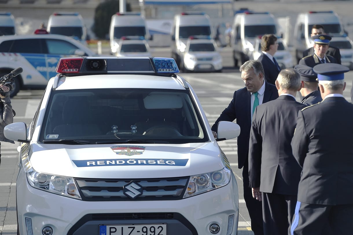 Rendőrségi autóbiznisz közbeszerzés nélkül