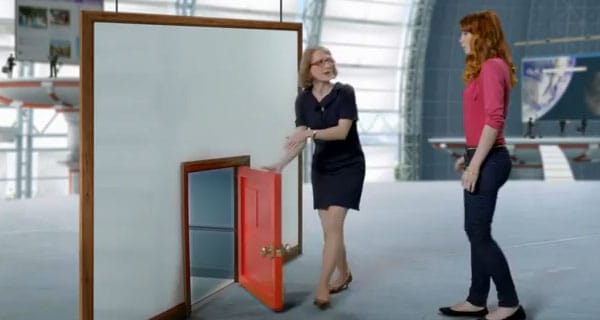 A Microsoft és Felicia Day együtt keresi a legjobb reklámokat