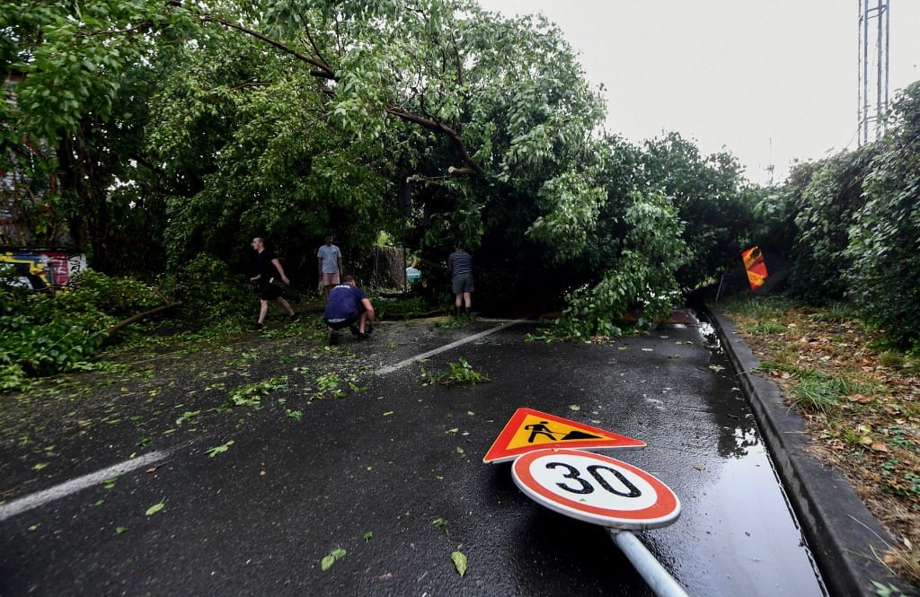Legkevesebb 5 ember halálát okozta a Balkánra lecsapó vihar