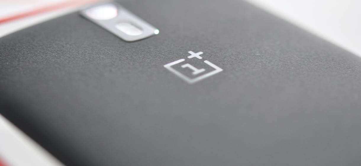 Ütős újítással állt elő a OnePlus: a világon mindenhol használható mobilnetet adnak telefonjaikhoz