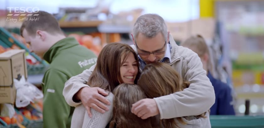 Megható videóval köszönti az apákat a Tesco