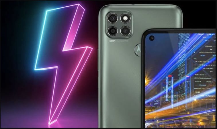Történetének eddigi legnagyobb akkuját rakta új telefonjába a Motorola