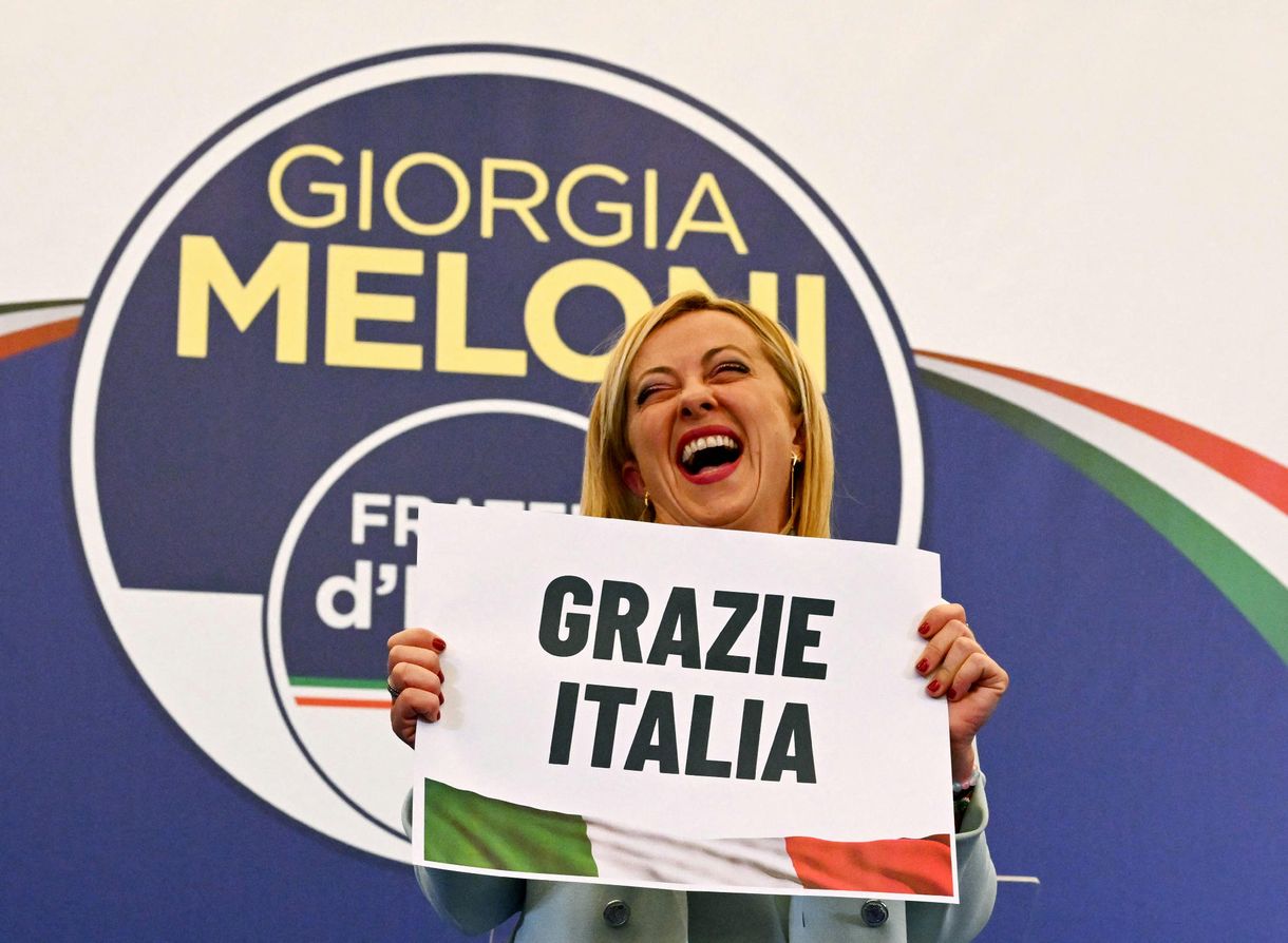 Giorgia Meloninak Orbán Viktorra egy rossz szava sincs, de az EU-val finoman bánik