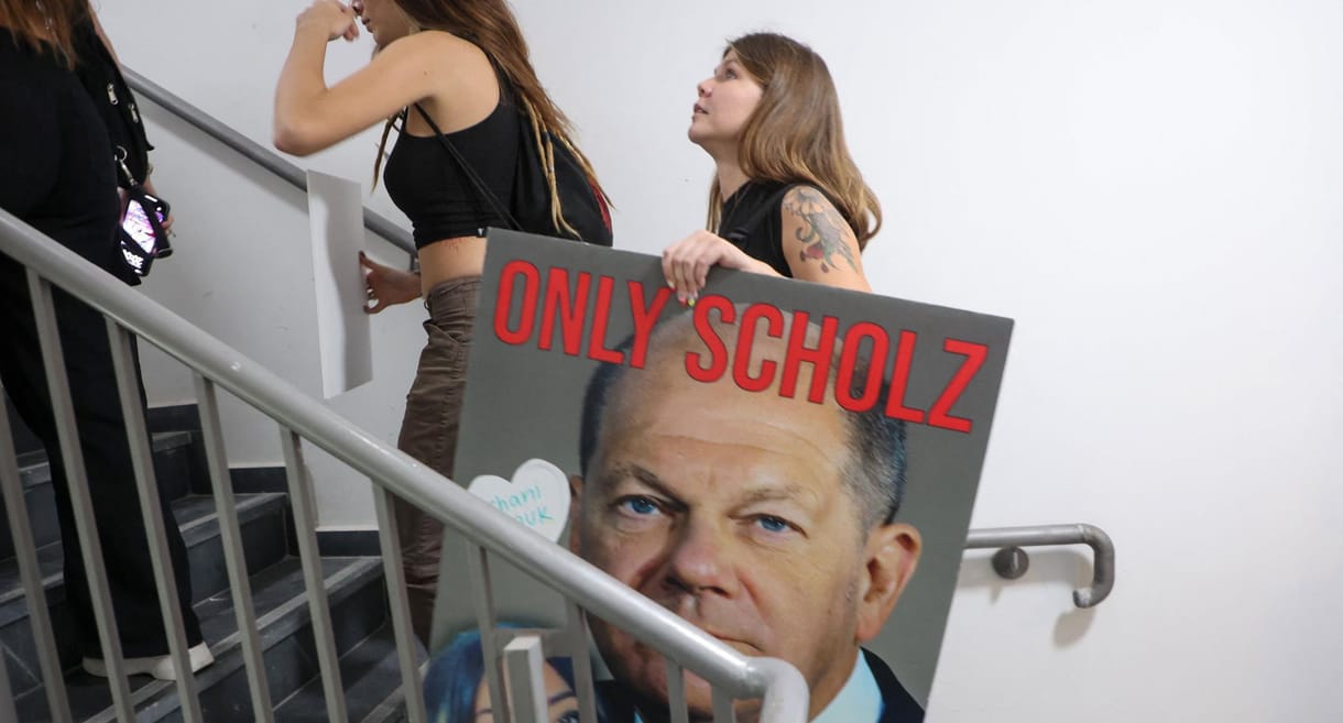 Olaf Scholznak a Tel-Aviv-i német követség óvóhelyén kellett átvészelnie egy légiriadót