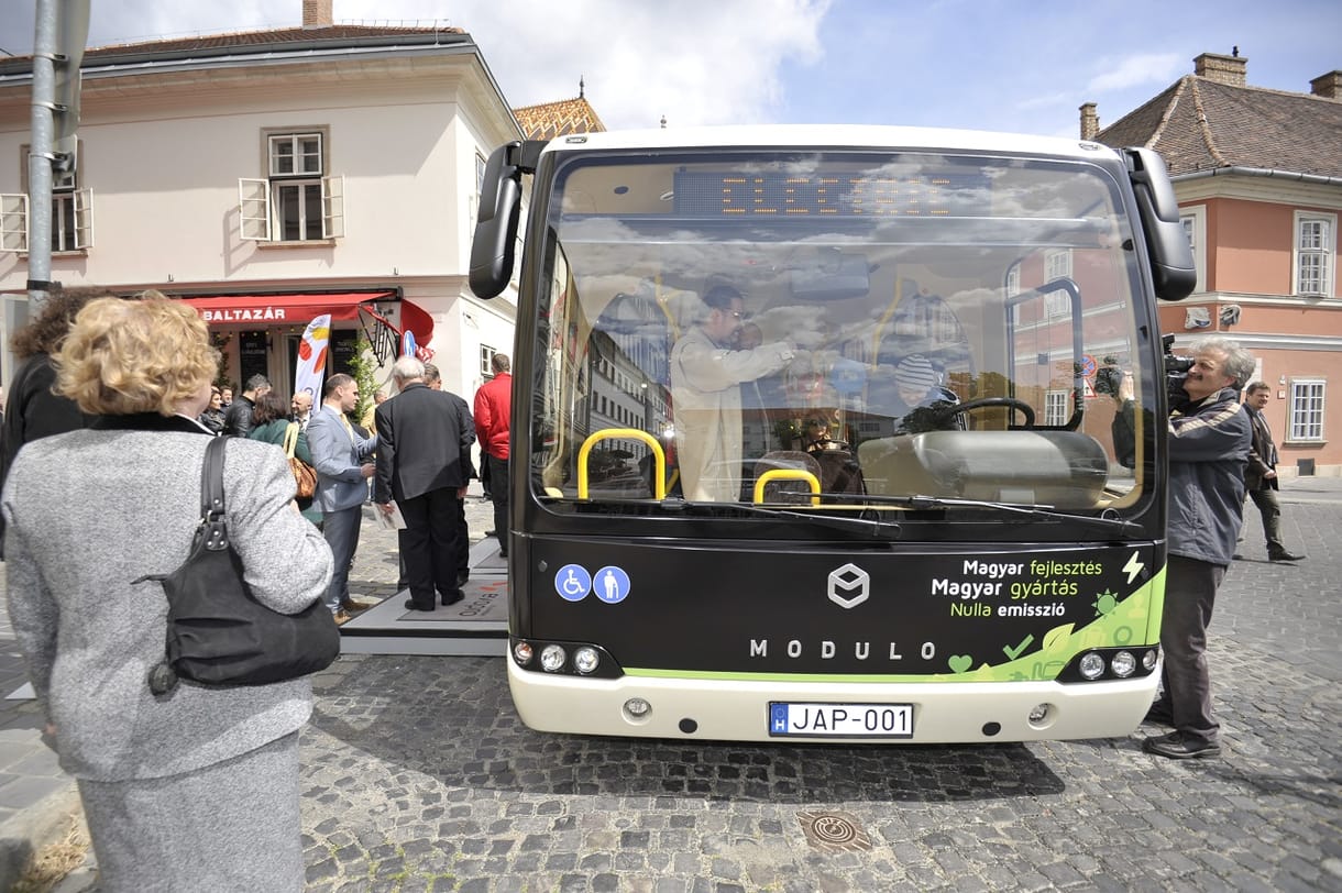 Itt az újabb magyar elektromos busz