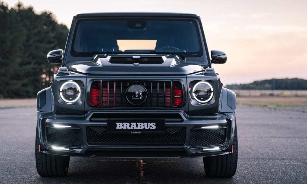 Politikailag nem túl korrekt a Brabus 900 lóerős új Mercedes G-osztálya