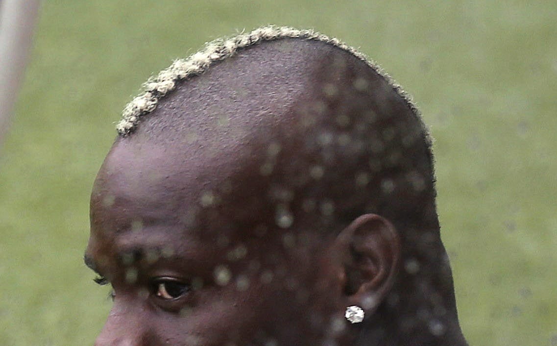Balotelli fukszokban jó - fotók
