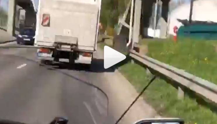 Videón büszkélkedik kerékpárúton motorozásával Berki Krisztián