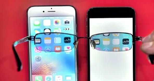 Zseniális szellemtelefon: kizárólag a tulajdonosa láthatja a kijelzőjét