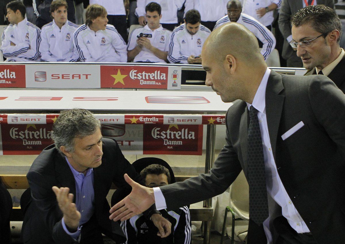 Guardiola legyőzte Mourinhót, mégsem esett neki