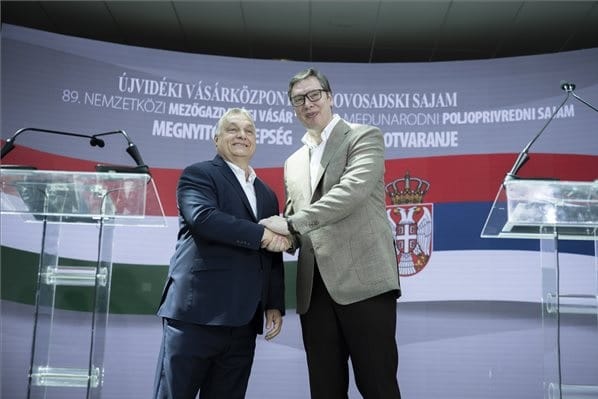 Orbán: Nekünk azért nehéz, mert az EU tagjai vagyunk