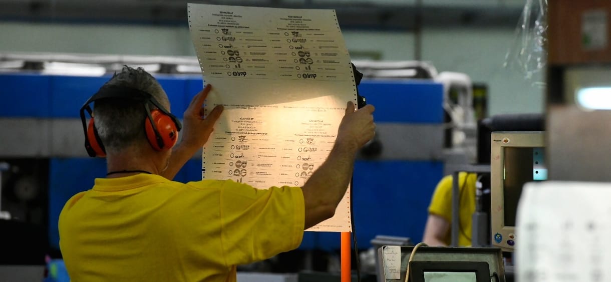 Külföldön dolgozók, tessék választani! Ma még lehet kérvényezni