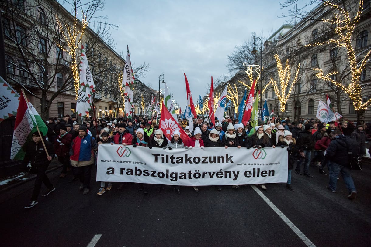 Nem lehet népszavazás a túlmunkáról és a munkaidőkeretről