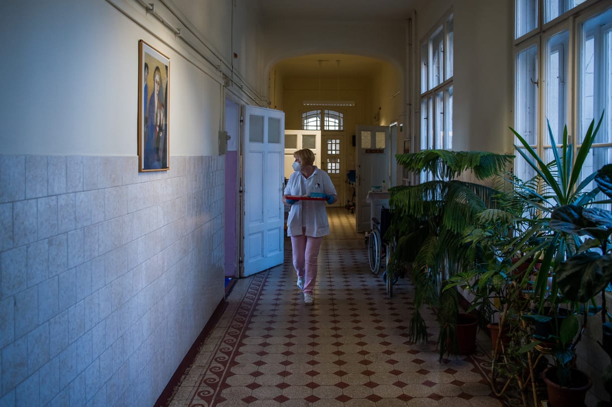A szakdolgozói kamara elnöke szerint 2025-ben jöhet el a mélypont az egészségügyben
