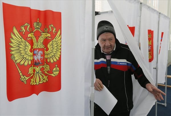 Továbbra is nagyon sokan mennek el szavazni az orosz elnökválasztáson