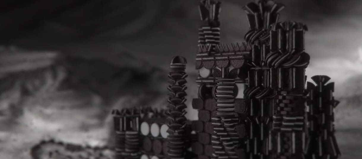 Majdnem háromezer Oreo kekszből alkották újra a Trónok harca főcímét