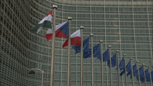 Die Zeit: Az EU ne erőből oldja meg a vétóviszályt