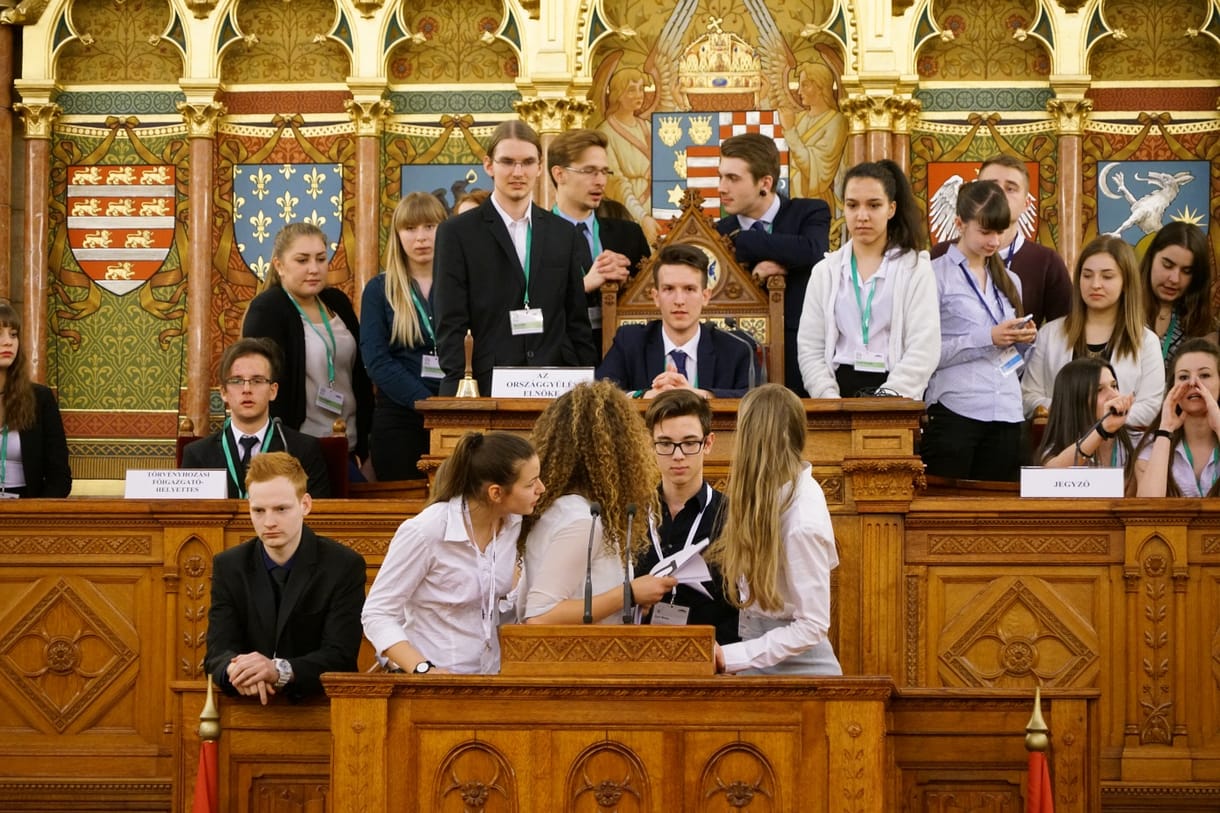 Csizmadia Ervin: Milyen peremfeltételei vannak egy demokráciának?