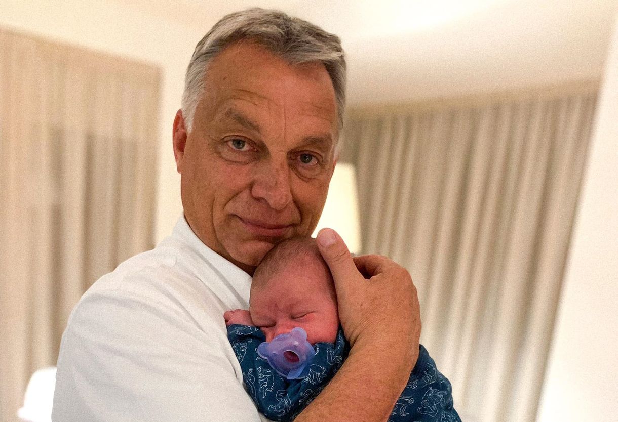 Kiderült Orbán első fiúunokájának neve