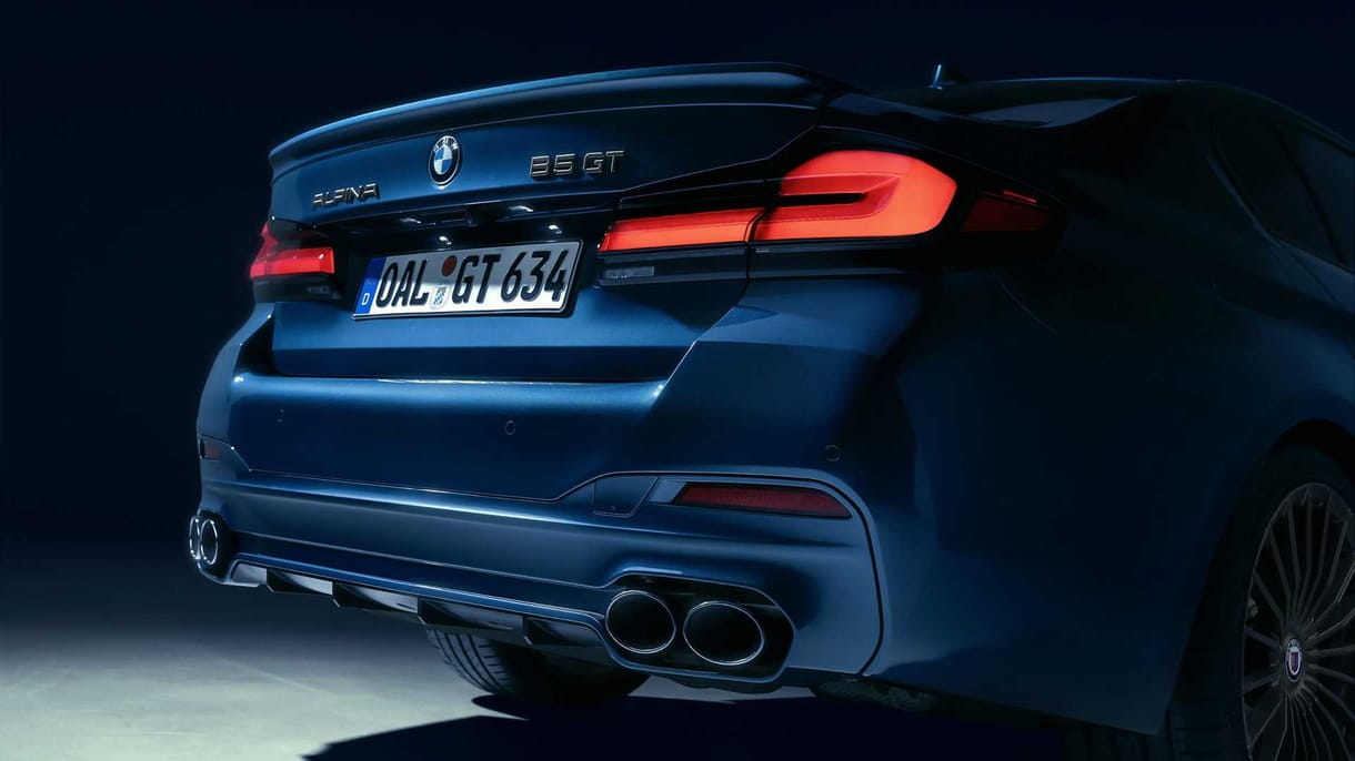 Minden eddiginél erősebb variánssal búcsúzik a mostani BMW 5-ös sorozattól az Alpina