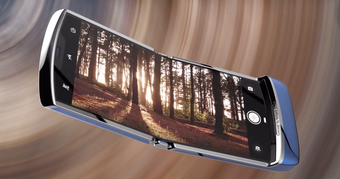 Videón már megcsinálták: ilyen lehet a Motorola összehajtható okostelefonja