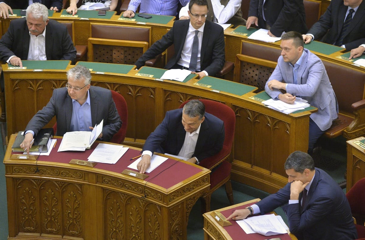 Handelsblatt: Orbán is tudja, hogy katasztrófa lenne az RTL kivonulása