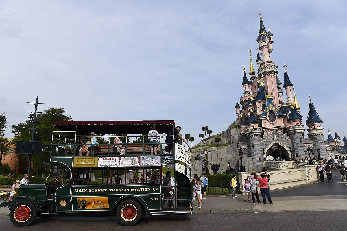 Fegyveres férfit fogtak el a párizsi Disney vidámparknál