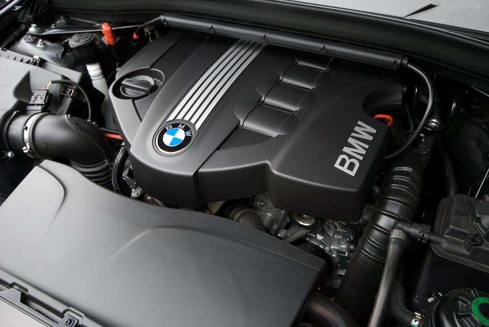 Tolatóradar: Komoly tűzveszély miatt 1,6 millió BMW-t kell szervizbe vinni