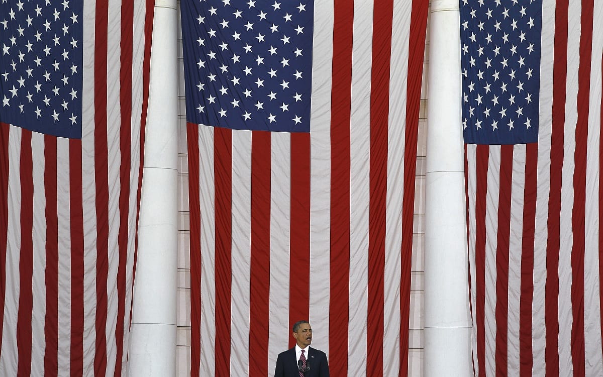 Obama bocsánatot kért a koncentrációs táboros bakiért