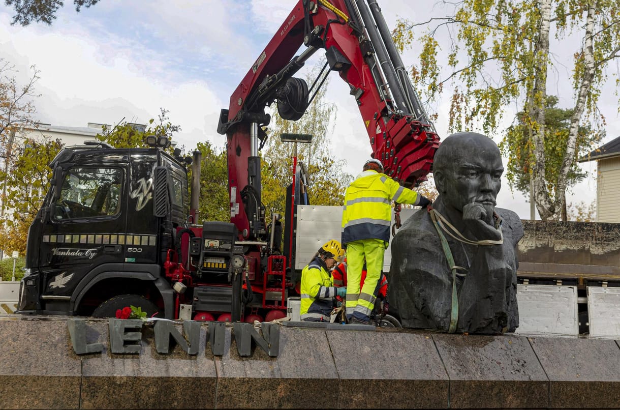 Elbontották az utolsó köztéri Lenin-szobrot Finnországban