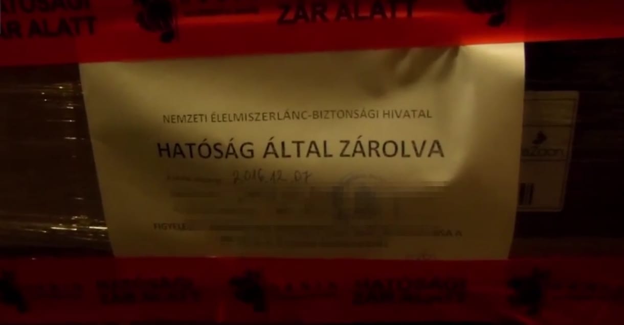 Ez a három tonna lejárt karácsonyi csoki már nem kerül be a boltokba