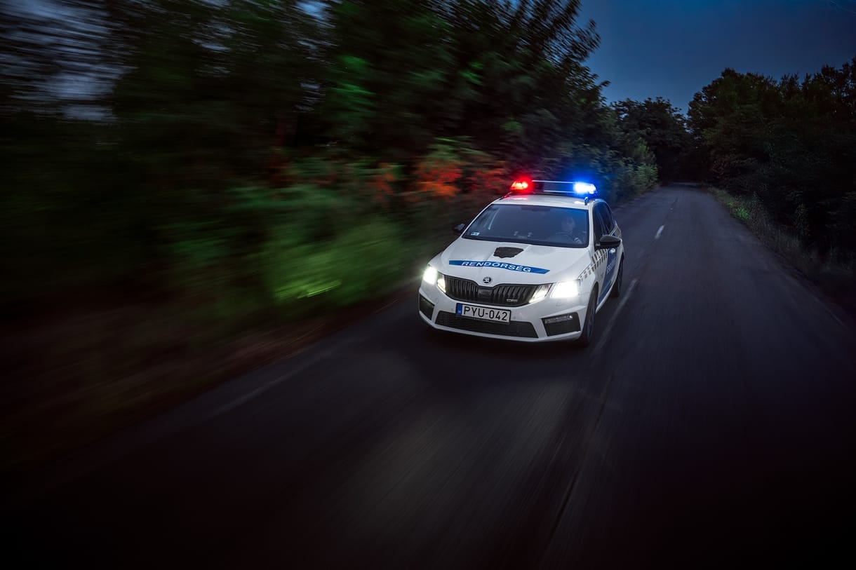 Nyílt levelet írt a szolnoki polgármester Pintér Sándornak a hét végi tömegverekedés után: Rendőröket akarunk látni!