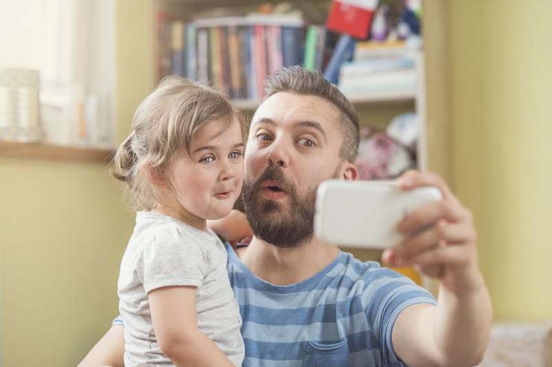 Ezért ne terítse be gyerekei fotóival a Facebookot