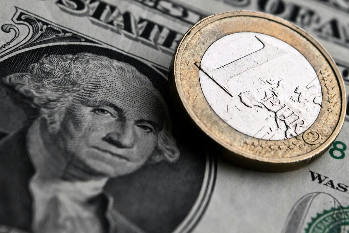Forint vagy deviza: az itt a kérdés az állampapírok kamatának drámai csökkenése után