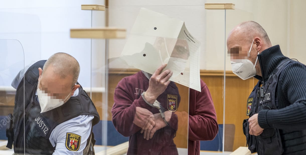 Megszületett az első ítélet Németországban a szíriai polgárháborúban elkövetett bűncselekmények miatt