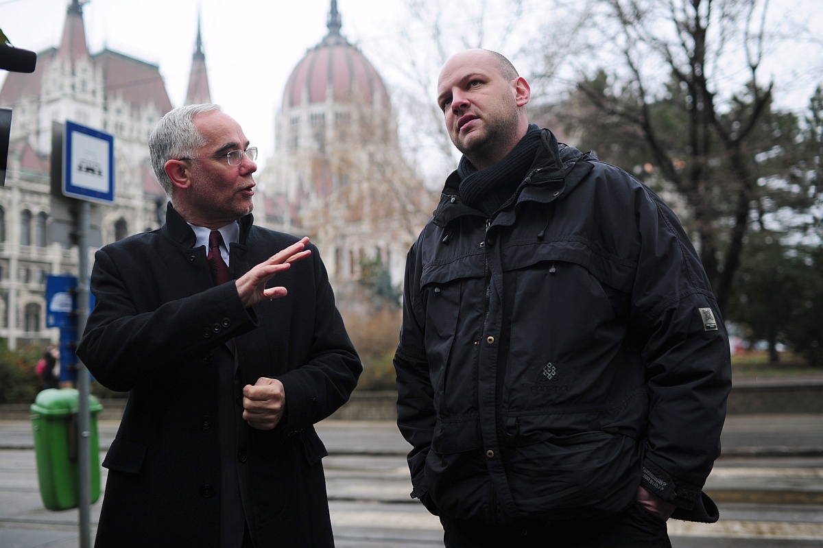 Fotó: Nagy Dávid és Balog Zoltán a Kossuth téren