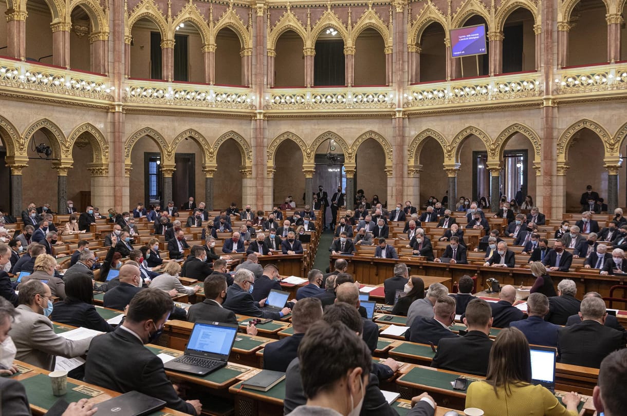 A Reklámszövetség aggasztónak tartja a pedofília és a nemi identitás kérdésének összemosását