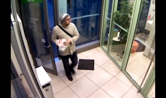 Videó: Meglepően akciómentes volt a Blaha Lujza téri OTP kirablása